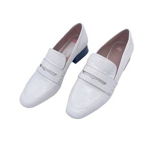 AD& Daughters White Leather Croc Print Penny Loafer with 1.5 Inch Heel Size 7